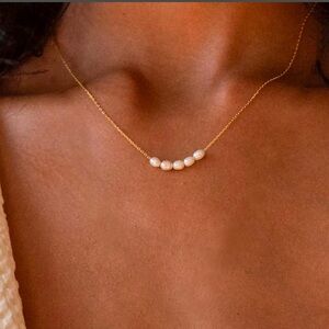 Ramla Pearl Cluster Necklace